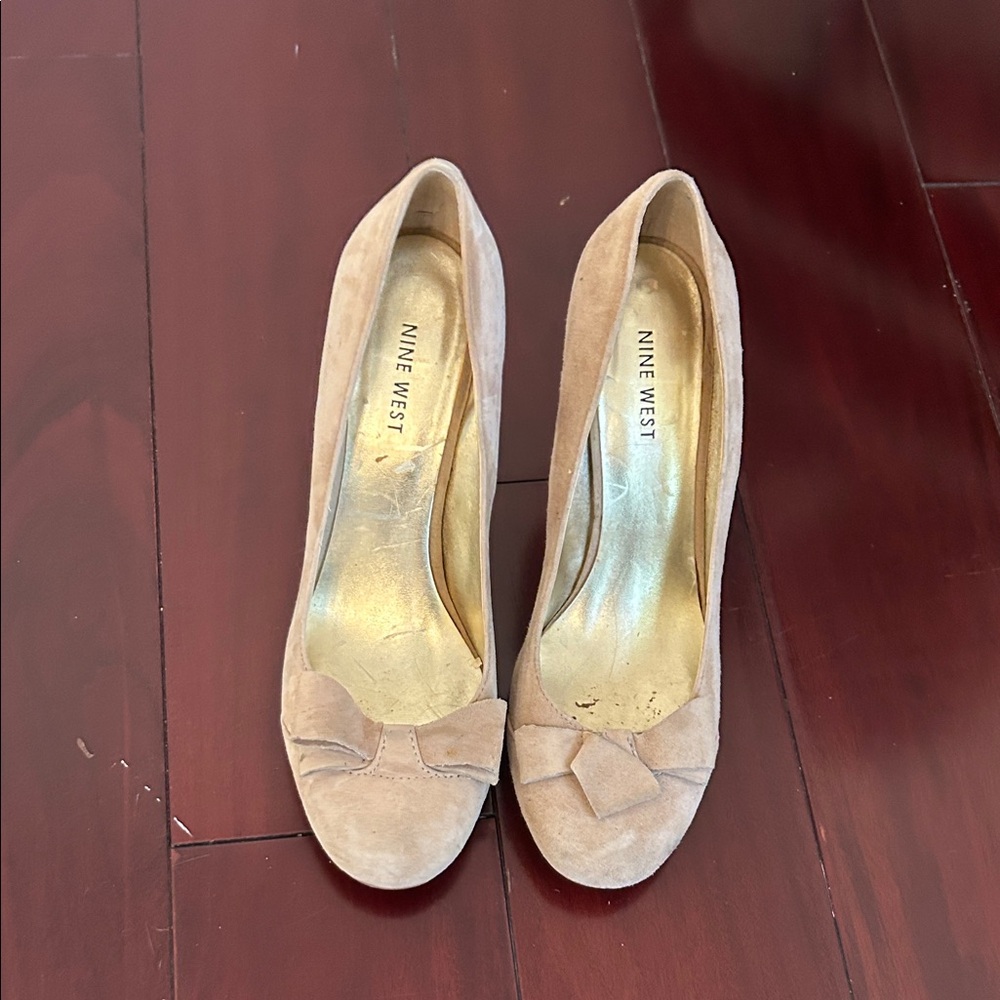 Nine West Tan Suede Bow Heels